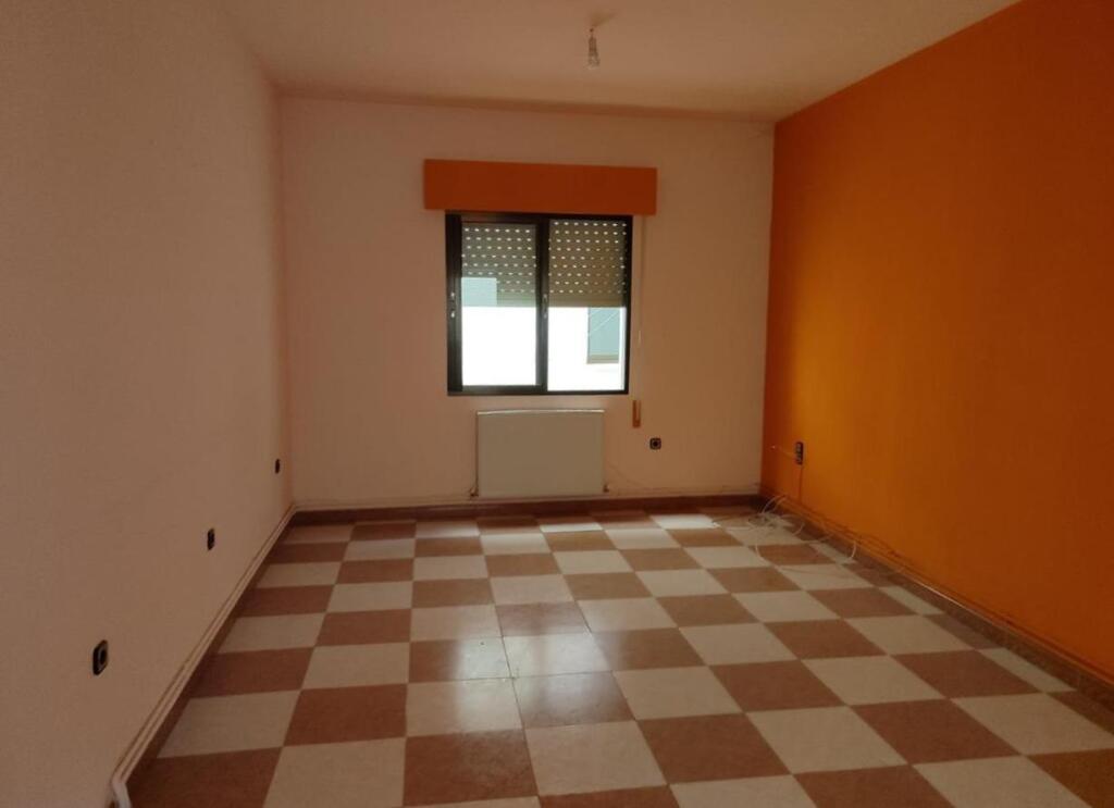 Imagen 4 de AMPLISIMA CASA-CHALET ADOSADO EN CONSUEGRA