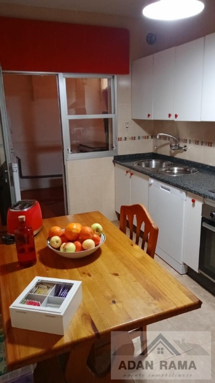 de 87m2 con 3 dormitorios y 1 baño