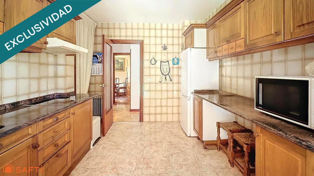 Imagen 3 de Chalet pareado con amplia parcela en Miraval.