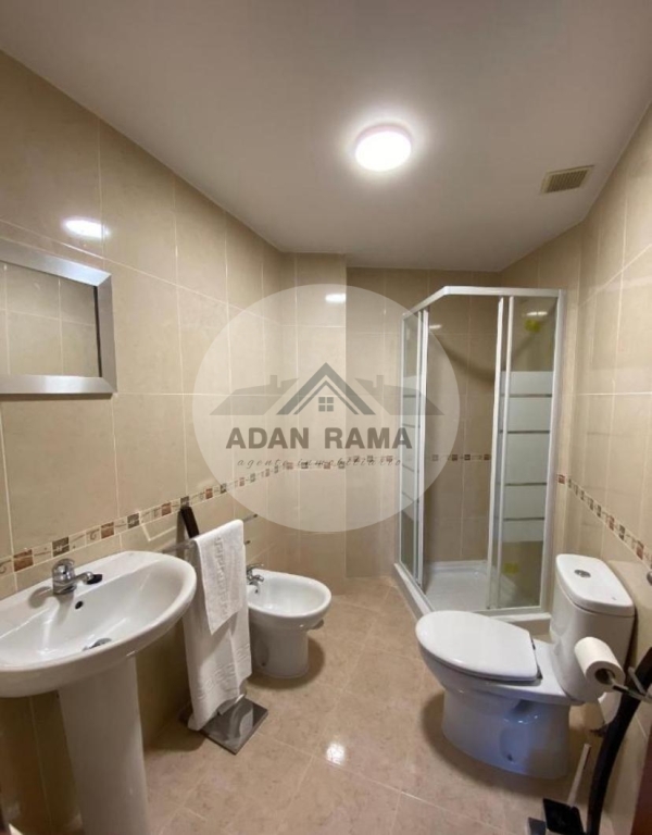 de 110m2 con 2 dormitorios y 1 baño con plaza de garaje y trastero