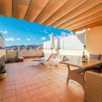 Exceptional Duplex en Residencial Brisas de Puerto Rico – Vivienda Moderna con Gran Terraza por 325000€