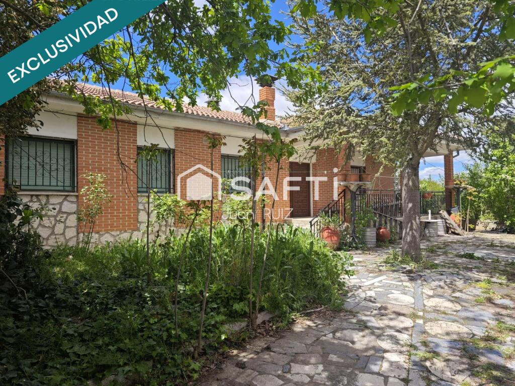 Imagen 2 de ¡Descubre el encanto! Casa con chimenea
