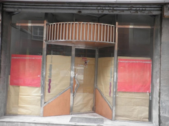 Imagen 2 de Amplio local de dos niveles en venta Santander