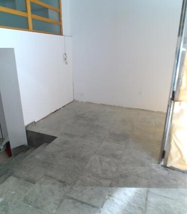 Imagen 4 de Amplio local de dos niveles en venta Santander