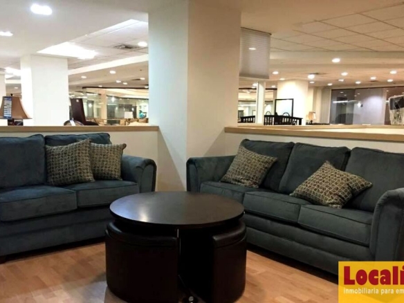 Imagen 4 de Amplia y vérsatil nave comercial en Santander.