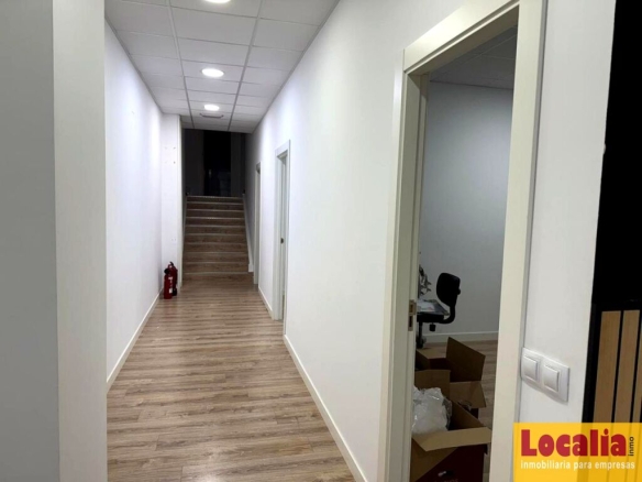 Imagen 3 de Impresionante local en alquiler en Santander.
