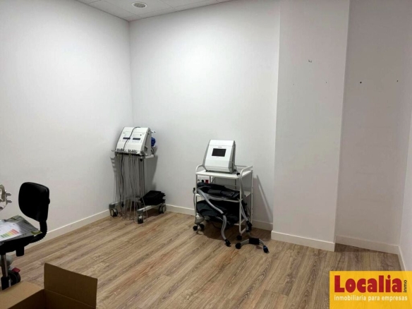 Imagen 4 de Impresionante local en alquiler en Santander.