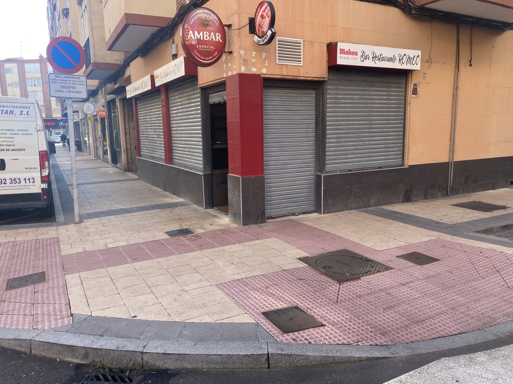 Imagen 2 de Local comercial en Alquiler en Valladolid Valladolid PASEO ZORRILLA