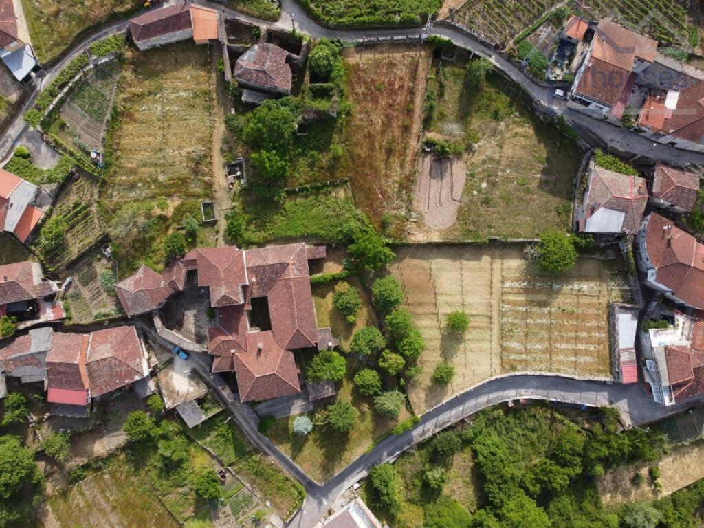 Imagen 3 de ESPECTACULAR CASA RÚSTICA CON BODEGA DEL S. XIX