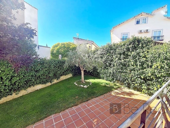 Imagen 1 de HABITACIONES EN ALQUILER PARA ESTUDIANTES DENTRO DE CHALET A COMPARTIR EN VILLANUEVA DE LA CAÑADA (MADRID).