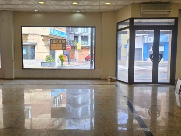 Imagen 4 de Local comercial en Alquiler en Linares Jaén