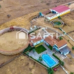 Venta de finca con gran vivienda y Plaza de toros, Badajoz (Extremadura) por 1950000€