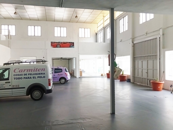 Imagen 1 de Nave comercial en Alquiler en Armilla Granada