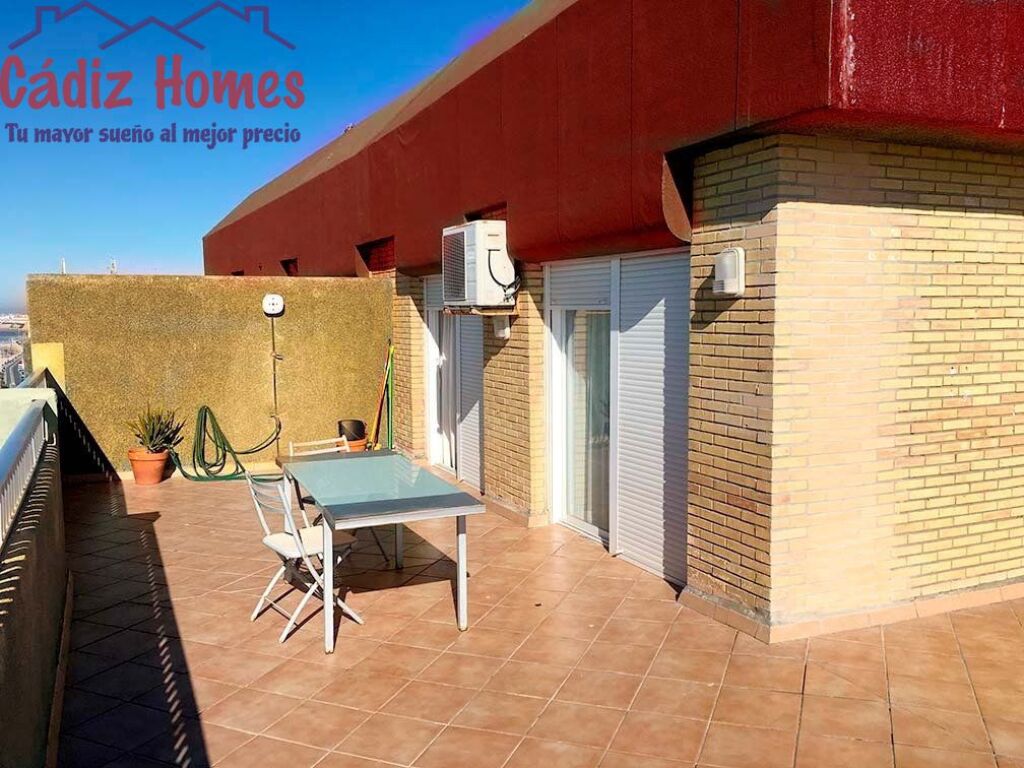Imagen 2 de FRONTAL AL MAR CON AMPLÍSIMA Y ESPECTACULAR TERRAZA