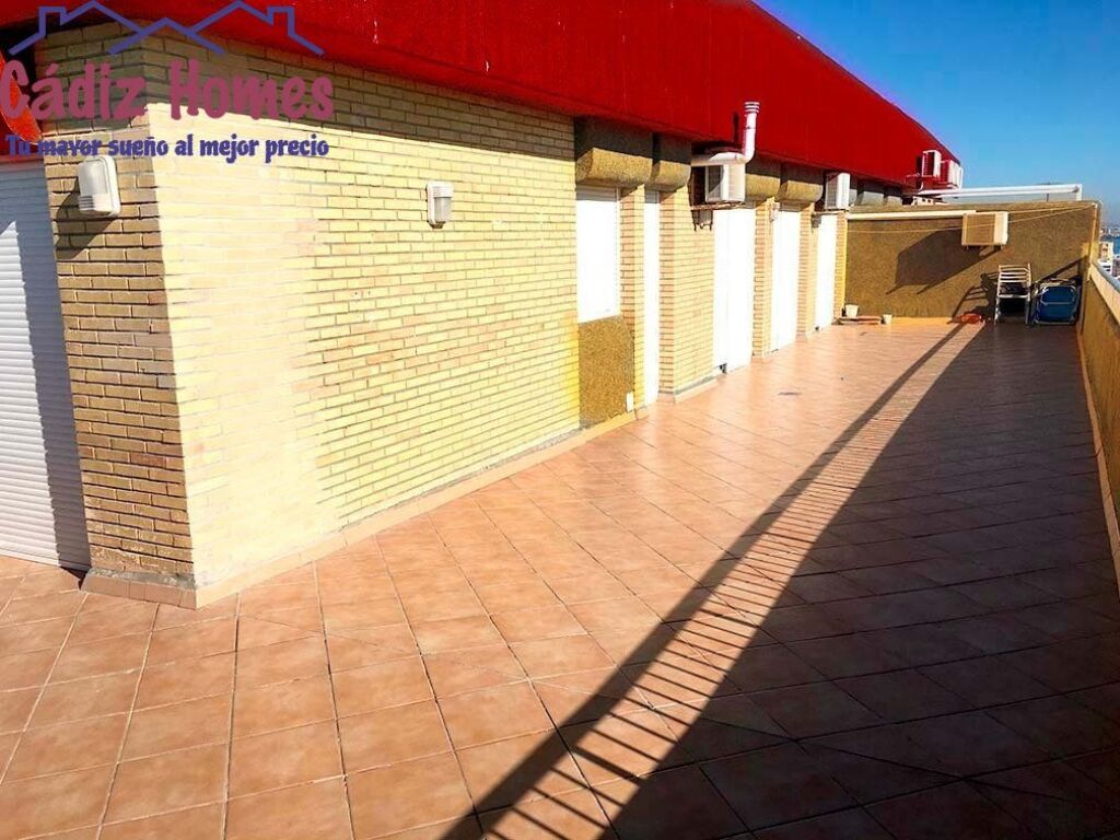 Imagen 3 de FRONTAL AL MAR CON AMPLÍSIMA Y ESPECTACULAR TERRAZA