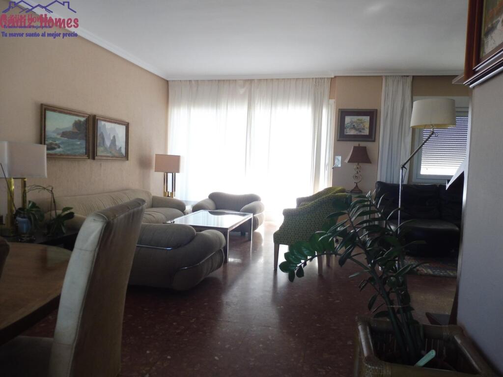 Imagen 3 de AMPLIA VIVIENDA SEÑORIAL ZONA BAHIA BLANCA