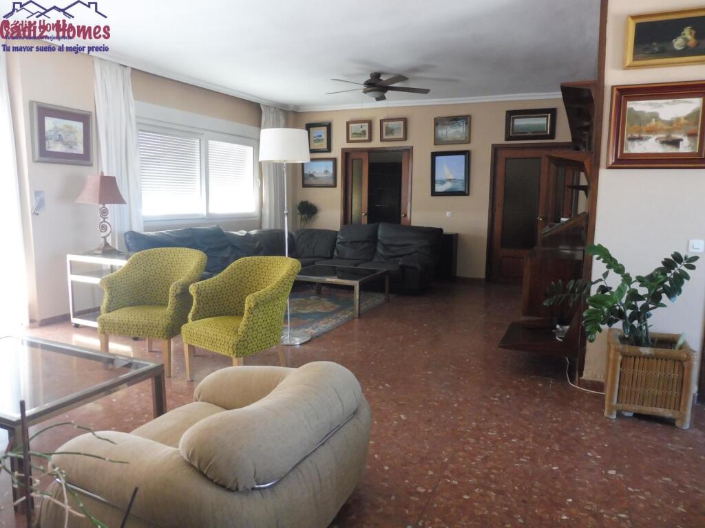 Imagen 4 de AMPLIA VIVIENDA SEÑORIAL ZONA BAHIA BLANCA