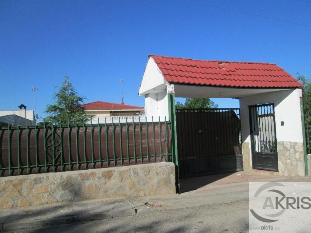 Imagen 3 de CHALET INDEPENDIENTE EN VENTA EN YUNCLER