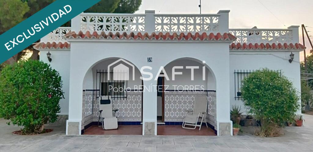 Imagen 2 de Chalet en parcela de 1200m2 de 15 km de Cádiz!