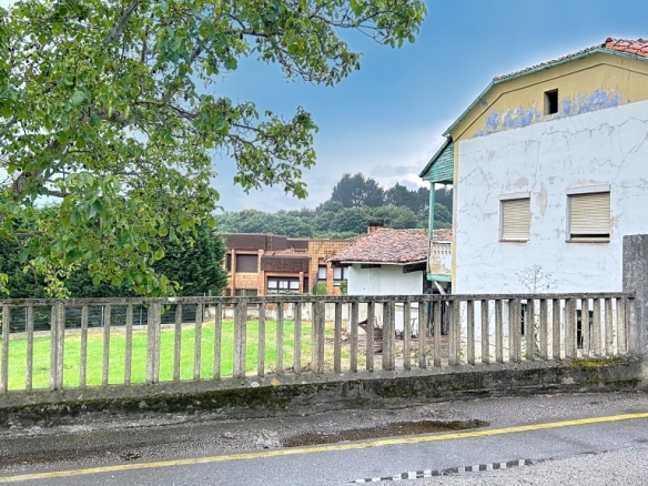 Imagen 3 de Casa-Chalet en Venta en Oviedo Asturias