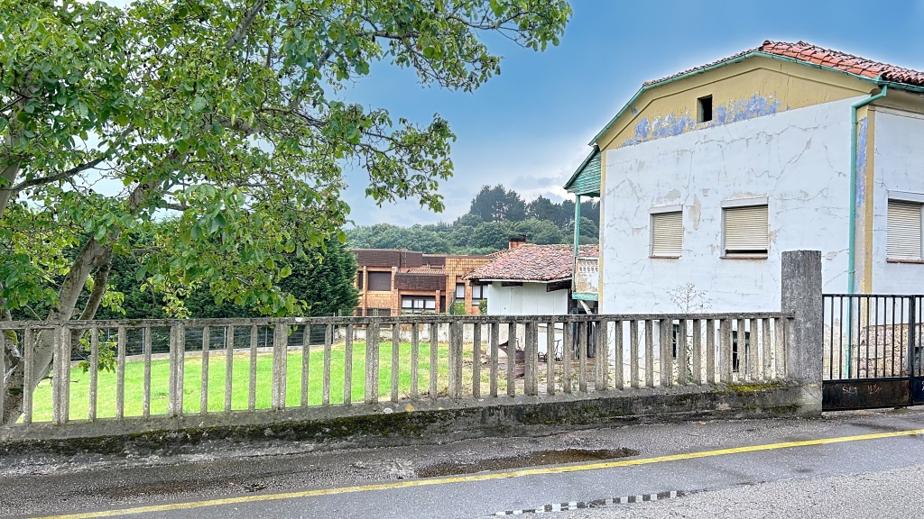 Imagen 3 de Casa-Chalet en Venta en Oviedo Asturias