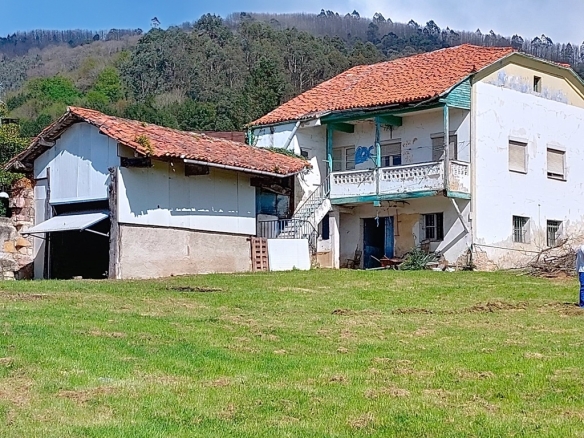 Imagen 1 de Casa-Chalet en Venta en Oviedo Asturias