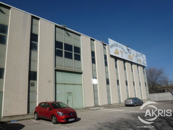 Imagen 3 de NAVE INDUSTRIAL EN AV. ANDALUCIA EN BARRIO DE VILLAVERDE