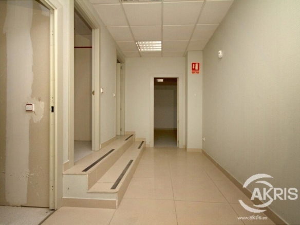 Imagen 2 de LOCALES COMERCIALES Y GARAJES VENTA CONJUNTA EN VALDEMORO