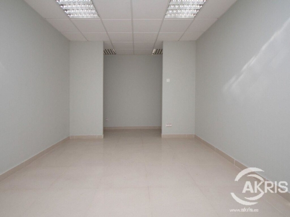 Imagen 3 de LOCALES COMERCIALES Y GARAJES VENTA CONJUNTA EN VALDEMORO