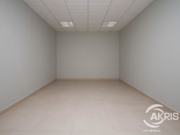 Imagen 4 de LOCALES COMERCIALES Y GARAJES VENTA CONJUNTA EN VALDEMORO