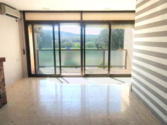 Imagen 2 de CASA EN BALSARENY CON JARDIN Y GARAJE