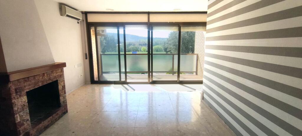 Imagen 2 de CASA EN BALSARENY CON JARDIN Y GARAJE