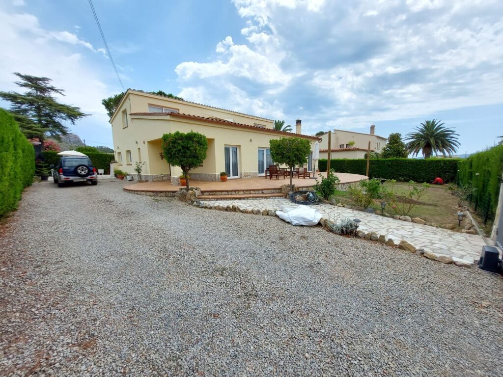 Imagen 2 de Casa-Chalet en Venta en Estartit Girona