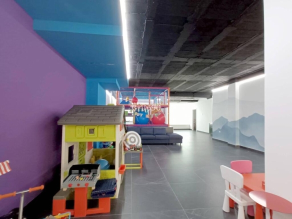 Imagen 4 de ¡El local de tus sueños te espera en Cappont!