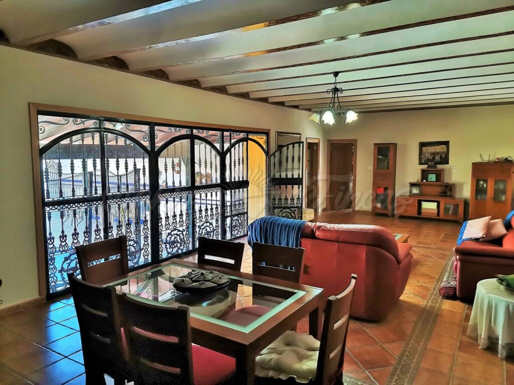 Imagen 2 de Casa-Chalet en Venta en Caudete Albacete