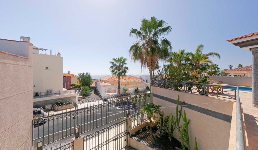 Imagen 4 de Casa-Chalet en Venta en Adeje Santa Cruz de Tenerife