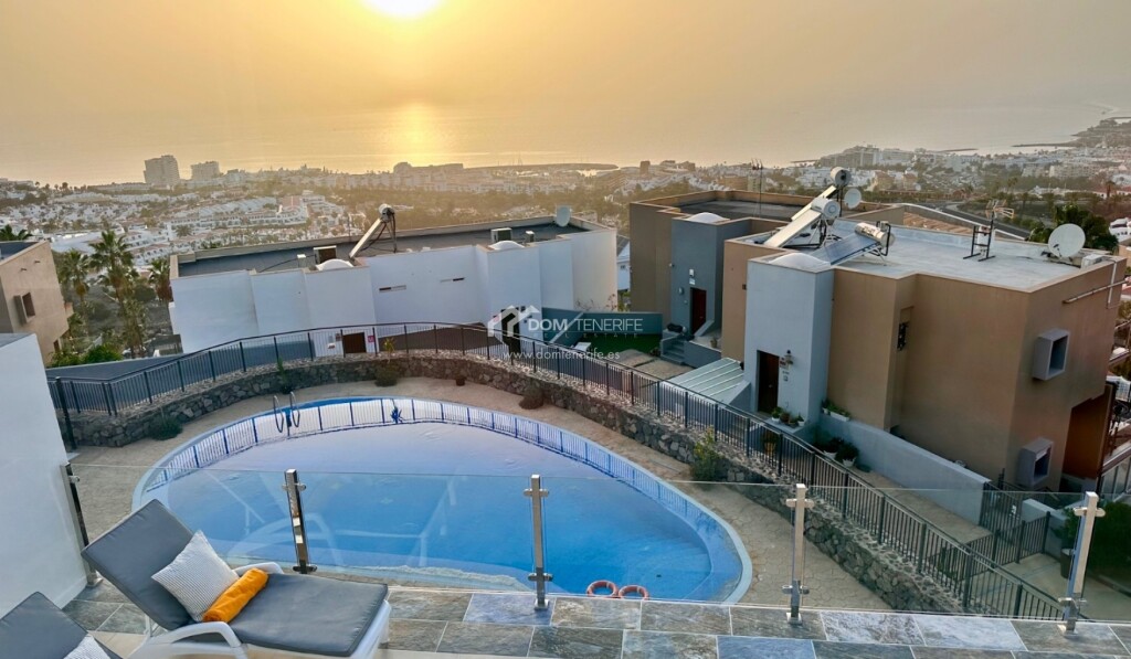 Imagen 2 de Casa-Chalet en Venta en Adeje Santa Cruz de Tenerife
