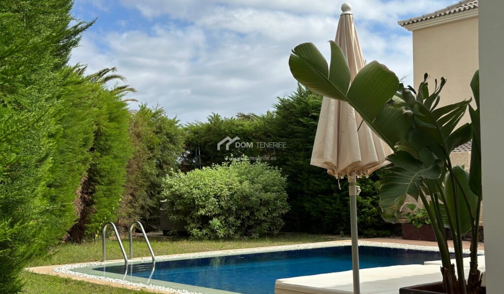Imagen 4 de Casa-Chalet en Venta en Adeje Santa Cruz de Tenerife