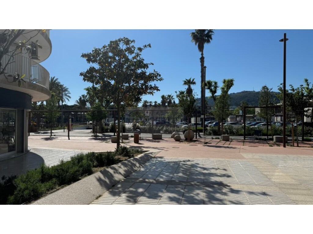 Imagen 4 de Local comercial en Alquiler en Castell Platja D Aro Girona