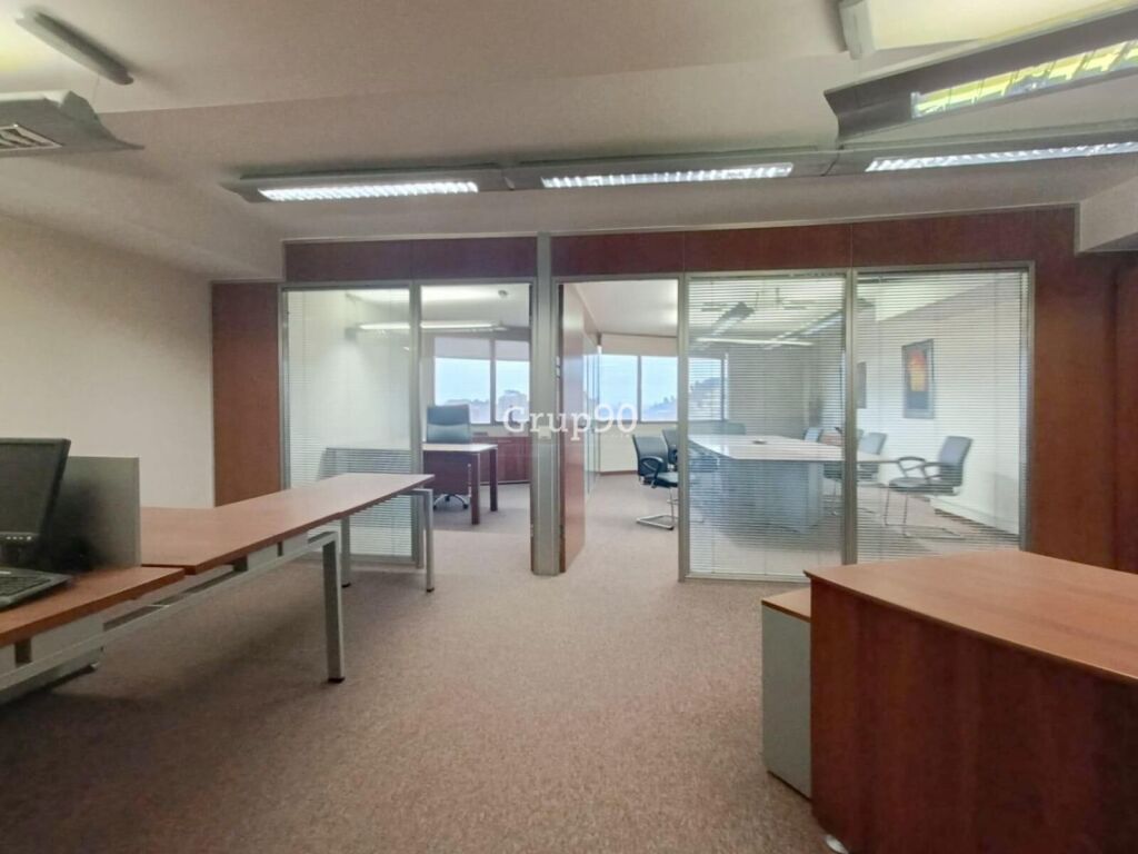 Imagen 2 de ¡Oportunidad Única de Adquirir Oficina en el Prestigioso Edificio Euroforum de Lleida!