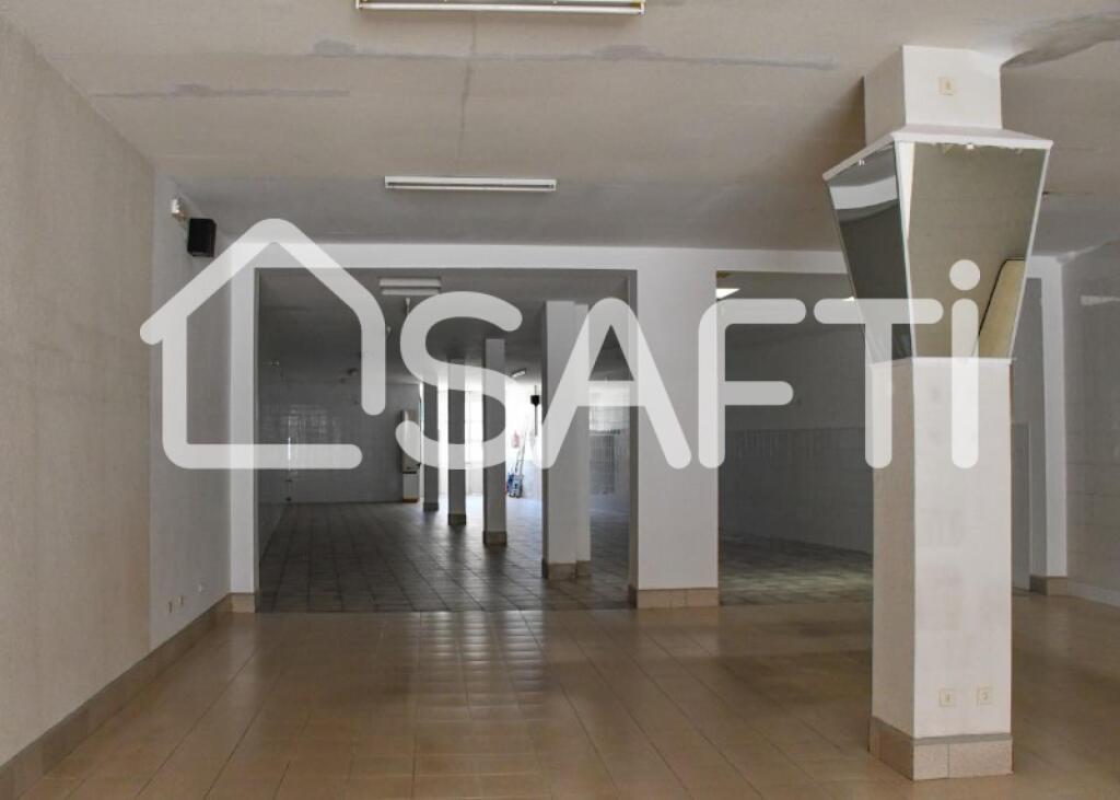 Imagen 3 de Local de 320m2 con vivienda de Valverde del Fresno
