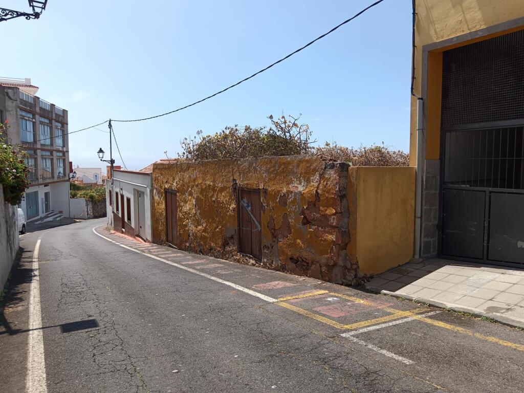 Imagen 2 de Casa con Solar urbano a reformar en La Matanza