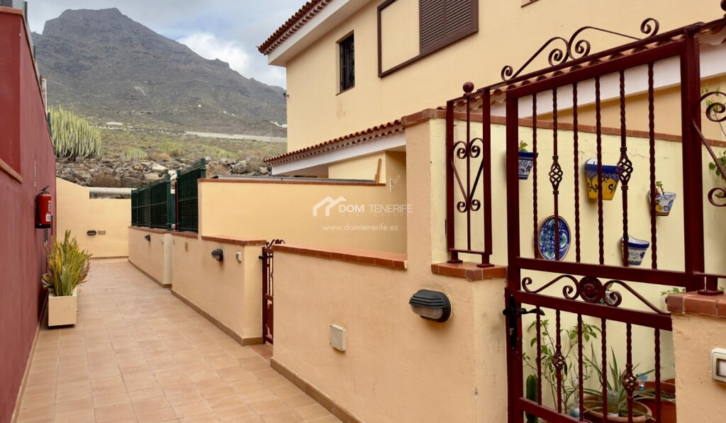 Imagen 3 de Casa de pueblo en Venta en Adeje Santa Cruz de Tenerife