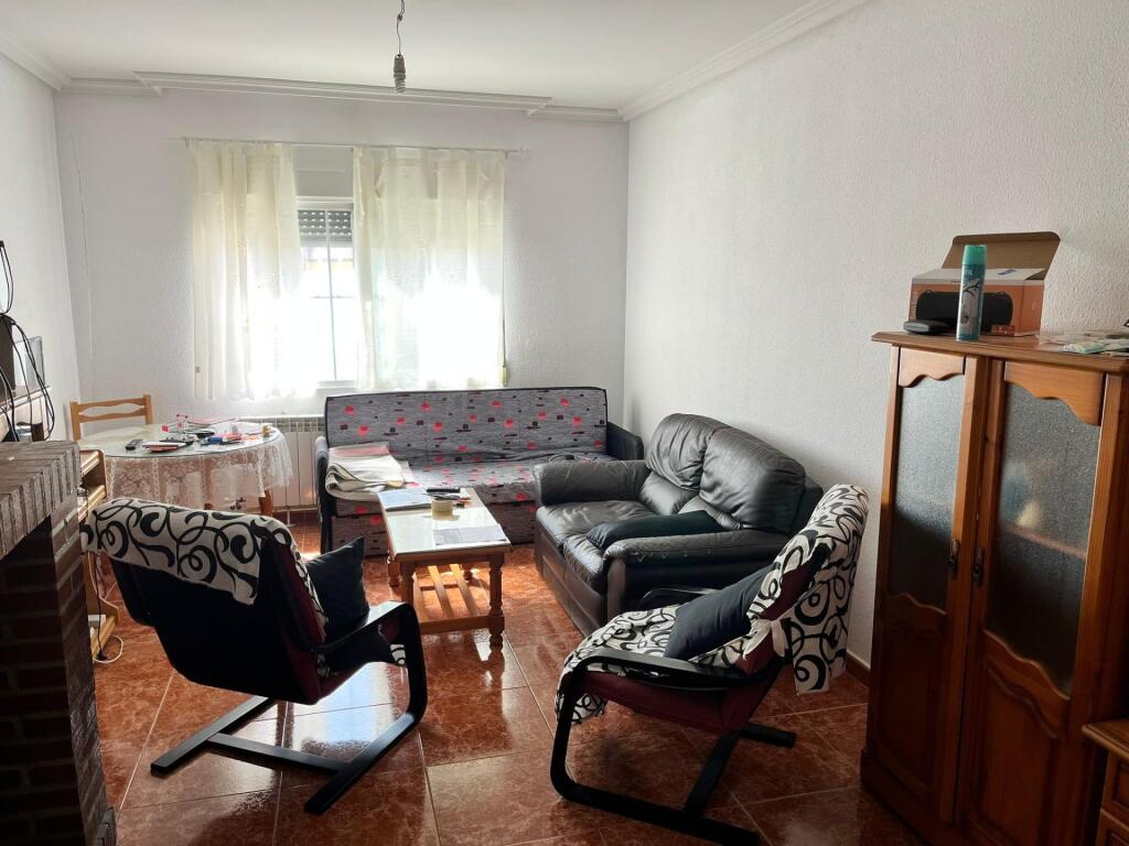 Imagen 2 de ¡Descubre tu nuevo hogar en San Román de los Montes!