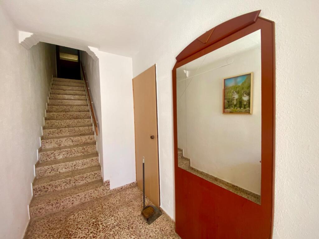 Imagen 2 de Casa con dos viviendas en el centro del pueblo