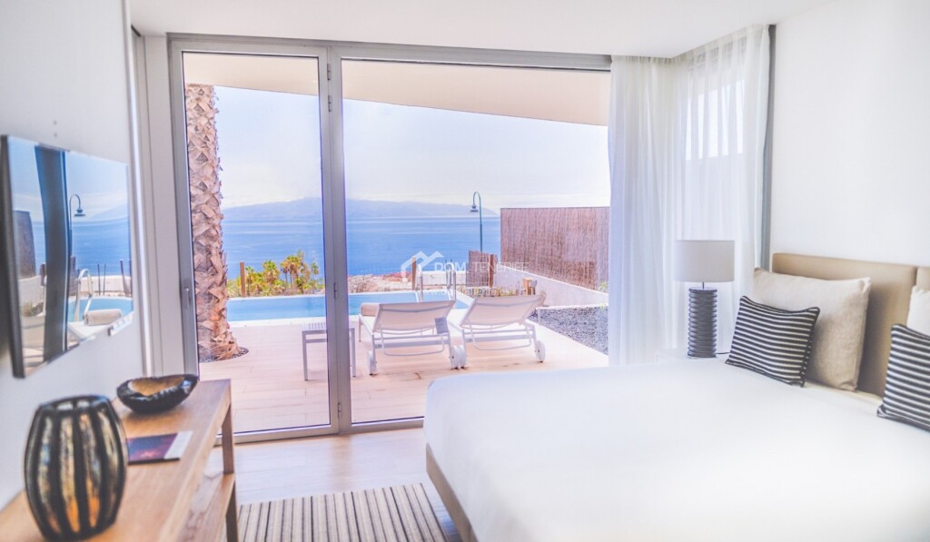 Imagen 4 de Casa-Chalet en Venta en Guia De Isora Santa Cruz de Tenerife