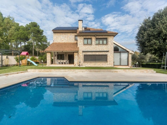 Imagen 2 de Impresionante casa en dos parcelas en Fontpineda