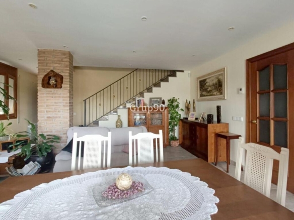 Imagen 3 de ¡Impresionante casa unifamiliar en venta en el Parc de l'Aigua! INFORMACIÓN PERSONALIZADA.