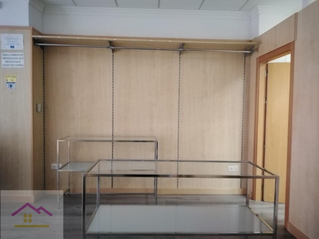 Imagen 3 de Local comercial en Venta en Cuenca Cuenca