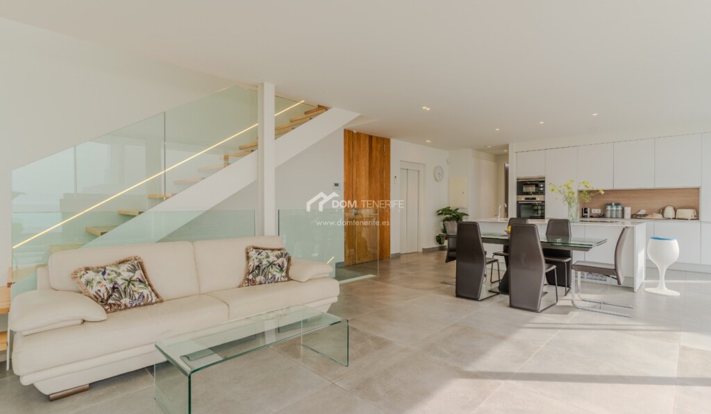 Imagen 4 de Casa-Chalet en Venta en Adeje Santa Cruz de Tenerife